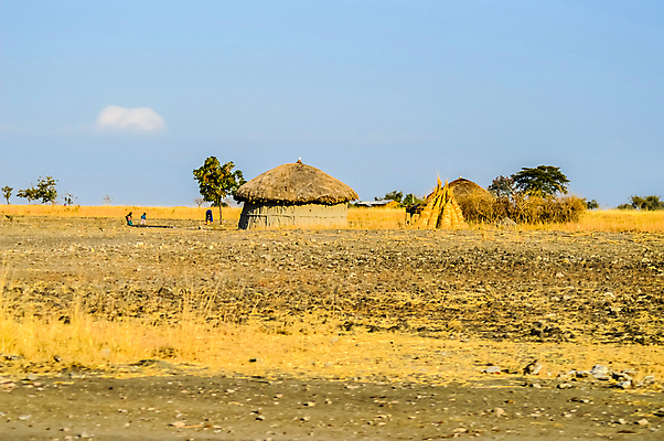 포토 JPG 해외이미지 자연 주택 사람없음 오두막 가난 밀짚 부족 해외202004 해외포토 컨셉 건물 짚 생태계 파일형식 이미지허브