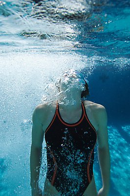 포토 JPG 해외이미지 여자 수영복 스포츠 수영장 한명 상반신 성인 앞모습 수중 수영 수영선수 성인여자한명만 해외202004 해외포토 1 옷 뷰포인트 운동선수 사람 수상스포츠 여자한명만 성인여자만 파일형식 이미지허브