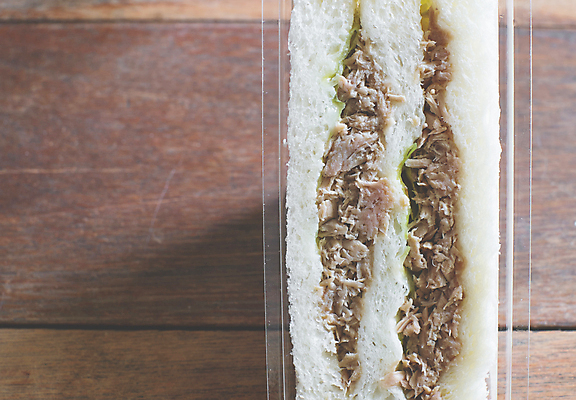 포토 JPG 해외이미지 음식 빵 백그라운드 잎 채소 과일 샌드위치 건강 어류 사람없음 목재 초록색 식당 식사 저녁식사 샐러드 수확 신선 맛 아침식사 자르기 참치 먹기 유기농 점심식사 해외202004 해외포토 나무 식물 웰빙 컬러 컨셉 농업 재료 모션 상점 수중동물 파일형식 이미지허브