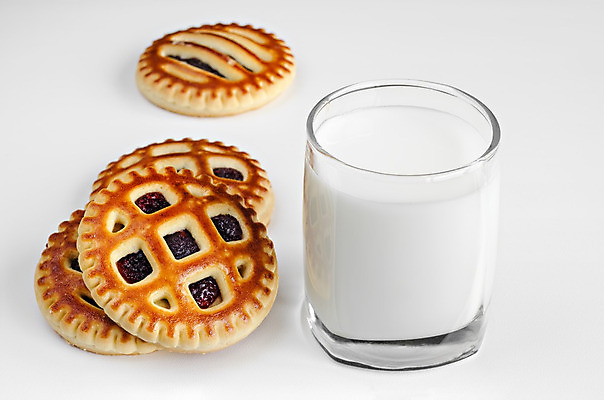 포토 JPG 해외이미지 음료 음식 빵 백그라운드 유리 탁자 디저트 사람없음 갈색 우유 흰색 신선 원형 달콤 아침식사 정상 잼 굽기 먹기 가득함 오브젝트 스터핑 페스츄리 많음 해외202004 해외포토 도형 컬러 가구 컨셉 모션 재질 유제품 식사 소스_음식 맛 구이 파일형식 이미지허브