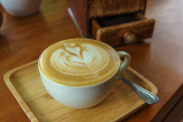 포토 JPG 해외이미지 디자인 문화 커피 음료 음식 백그라운드 패턴 사랑 미술 사람없음 컵 갈색 상점 이탈리아 거품 카페 우유 흰색 하트 신선 뜨거움 아침식사 정상 아로마 카푸치노 카페테리아 에스프레소 중독 라떼 모카 카페인 해외202004 해외포토 모양 식기 감정 유럽 컬러 무늬 문화예술 유제품 식사 파일형식 이미지허브