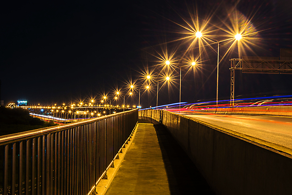 포토 JPG 해외이미지 디자인 도로 길 선 백그라운드 하늘 전등 거리 프레임 풍경 사람없음 빛 어둠 황혼 새벽 도시 고속도로 야간 저녁 해외202004 해외포토 자연요소 교통시설 조명 일몰 파일형식 이미지허브