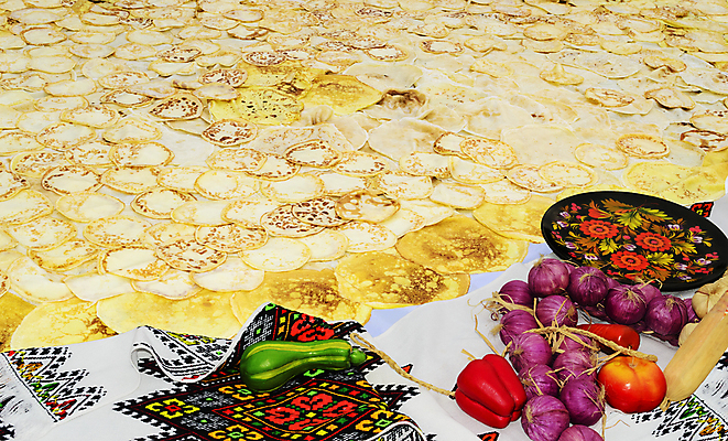 포토 JPG 해외이미지 전통 접시 문화 음식 다이어트 디저트 건강 사람없음 케이크 식사 튀김 신선 뜨거움 황금 달콤 맛 아침식사 굽기 팬케이크 러시아인 우크라이나 페스츄리 핸드메이드 해외202004 해외포토 서양인 식기 유럽 빵 컨셉 구이 파일형식 이미지허브