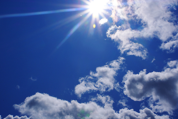 포토 JPG 해외이미지 구름 하늘 사람없음 여름 파란색 빛 태양 오픈 깊이 해외202004 해외포토 자연요소 계절 컬러 파일형식 이미지허브