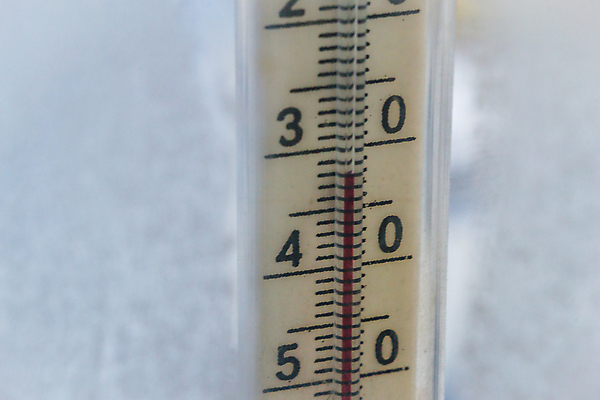 포토 JPG 해외이미지 계절 백그라운드 크리스마스 겨울 자연 날씨 건강 사람없음 야외 파란색 숫자 장미 얼음 에너지 추위 흰색 눈송이 온도계 지시 예측 시원함 12월 크리스탈 북극 측정 눈금 서리 온도 1월 내추럴 2월 섭씨 해외202004 해외포토 자연요소 문자 기념일 꽃 컬러 컨셉 모션 눈_날씨 날짜 광석 극지방 생태계 파일형식 이미지허브