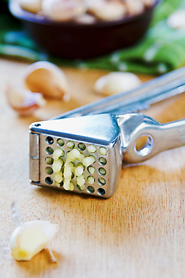 포토 JPG 해외이미지 식물 음식 채소 재료 가정 주방용품 건강 마늘 요리 사람없음 목재 금속 주방 식사 기계 장비 흰색 기구 공구 밀기 향신료 오브젝트 준비 날것 향기 언론 향 식용 영양분 짜기 채식주의자 철강 해외202004 해외포토 나무 컬러 생활용품 모션 재질 도구 채식 냄새 향미료 파일형식 이미지허브