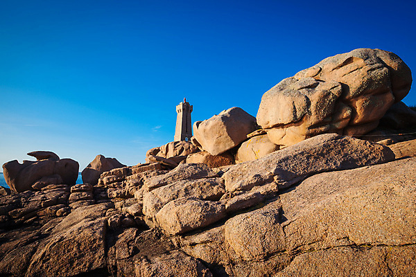포토 JPG 해외이미지 바다 분홍색 여행 자연 하늘 등대 풍경 사람없음 빨간색 물 파란색 장미 일몰 프랑스 바위 대서양 갑옷 화강암 해외202004 해외포토 자연요소 꽃 유럽 컬러 노을 암석 돌_바위 보호장비 생태계 파일형식 이미지허브