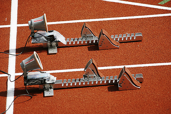 포토 JPG 해외이미지 모양 라이프스타일 도로 스포츠 건강 사람없음 야외 그래픽 달리기 조깅 숫자 에너지 아내 달리기선수 선로 해외202004 해외포토 문자 길 교통시설 모션 생활 운동 육상선수 파일형식 이미지허브