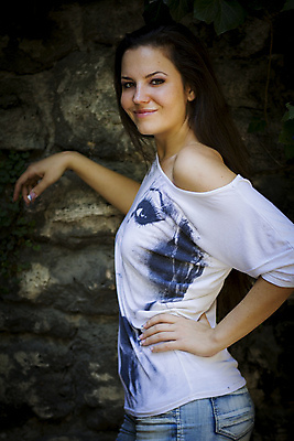 포토 JPG 해외이미지 나무 백인 모델 1 공원 여자 행복 얼굴 백그라운드 잎 자연 건강 한명 미소 사람 성인 야외 목재 초록색 여름 흰색 숲 내추럴 해외202004 해외포토 서양인 식물 계절 공공시설 감정 컬러 재료 표정 신체부위 생태계 파일형식 이미지허브