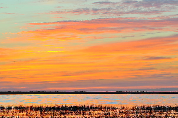 포토 JPG 해외이미지 구름 계절 호수 바다 분홍색 여행 백그라운드 패턴 오렌지 자연 하늘 날씨 추상 풍경 사람없음 야외 빨간색 물 여름 파란색 빛 강 컬러풀 햇빛 태양 반사 노란색 일출 맑음 침묵 황혼 일몰 새벽 황금 야간 저녁 장면 천국 수평선 해외202004 해외포토 자연요소 컬러 무늬 과일 노을 소리 생태계 파일형식 이미지허브