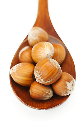 포토 JPG 해외이미지 실내 사람없음 여러개 견과류 흰배경 나무숟가락 헤이즐넛 해외202004 해외포토 다수 백그라운드 내부 숟가락 흰색 파일형식 이미지허브