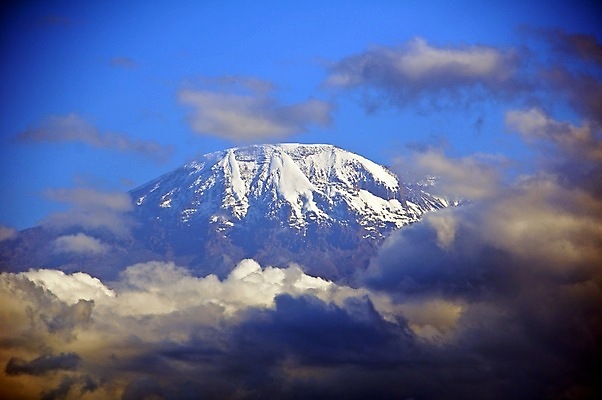 포토 JPG 해외이미지 여행 겨울 아프리카 자연 하늘 성공 산 텐트 풍경 사람없음 야외 가로 파란색 관광지 냉동 얼음 하이킹 추위 흰색 방향 익스트림스포츠 사파리 사인 산봉우리 랜드마크 명승지 염원 탄자니아 카피스페이스 해외202004 해외포토 자연요소 계절 나라 스포츠 컬러 컨셉 레저 캠핑도구 공백 생태계 봉우리 파일형식 이미지허브