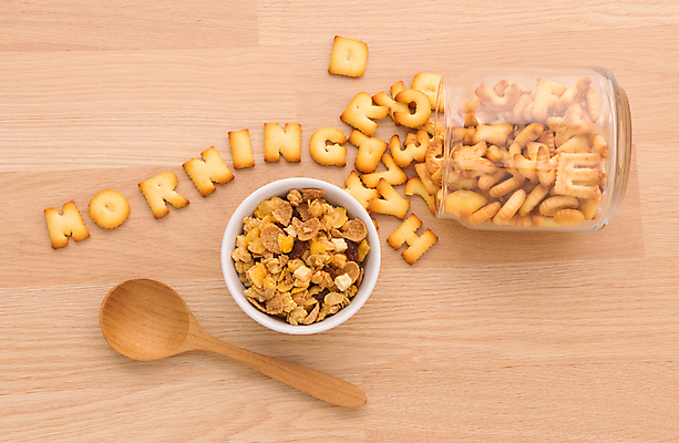 포토 JPG 해외이미지 행복 사람없음 단어 쿠키 숟가락 시리얼 귀리 해외202004 해외포토 문자 감정 음식 디저트 곡류 수저 파일형식 이미지허브