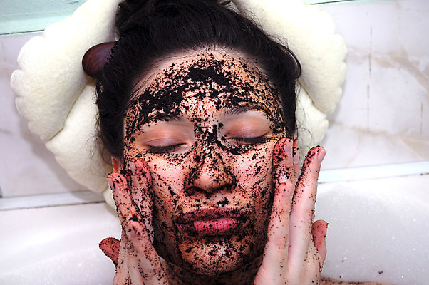 포토 JPG 해외이미지 백인 1 웰빙 여자 행복 얼굴 신체 휴식 갈색머리 건강 가면 한명 사람 성인 치료 수건 약 머리 상점 스파 화장품 흰색 신선 마사지 고급 미용사 소중 피부 피부관리 휴양지 진흙 닦기 테라피 돌봄 신청 해외202004 해외포토 서양인 직업 헤어스타일 감정 컬러 컨셉 의학 모션 신체부위 위생용품 뷰티 장소 파일형식 이미지허브