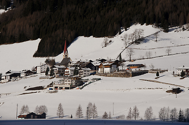포토 JPG 해외이미지 겨울 자연 산 사람없음 마을 계곡 맑음 이탈리아 알프스 해외202004 해외포토 계절 유럽 날씨 생태계 파일형식 이미지허브
