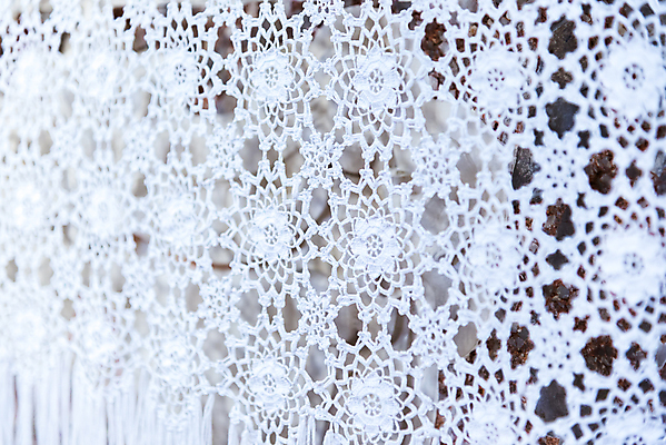 포토 JPG 해외이미지 모양 꽃 별 문화 음식 꽃무늬 패턴 탁자 사람없음 장식 유행 주방 골동품 식탁보 흰색 직물 면 화려 뜨개질 우아함 향수 질감 냅킨 복고 자수 짜임 구식 옛날 핸드메이드 해외202004 해외포토 자연요소 식물 컬러 가구 컨셉 무늬 취미 화장품 파일형식 이미지허브