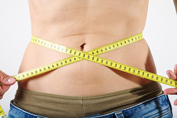 포토 JPG 해외이미지 손 여자 분홍색 다이어트 손가락 한명 사람 성인 숫자 노란색 청바지 몸무게 비만 허리 측정 체육관 체조 칼로리 계량기 허리둘레 제어 해외202004 해외포토 문자 1 컬러 바지 건강 신체부위 운동 둘레 몸매 파일형식 이미지허브