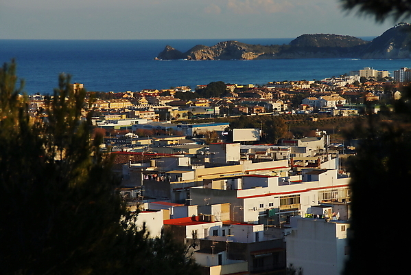 포토 JPG 해외이미지 유럽 바다 여행 하늘 휴가 풍경 사람없음 물 파란색 항구 일몰 보트 스페인 지중해 휴양지 장면 타운 알리칸테 해외202004 해외포토 자연요소 나라 컬러 배_교통 교통시설 노을 장소 도시 파일형식 이미지허브