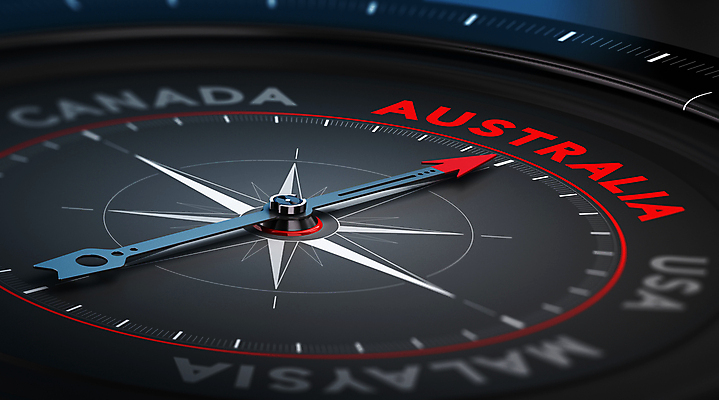 포토 JPG 해외이미지 여행 이동 지도 가이드 모션 항해 사람없음 빨간색 검은색 선택 호주 나침반 방향 방문 리빙 시민 블러 이민 해외202004 해외포토 직업 컬러 컨셉 배_교통 오세아니아 국민 파일형식 이미지허브