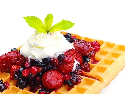 포토 JPG 해외이미지 스튜디오촬영 딸기 아이스크림 사람없음 달콤 크림 블루베리 산딸기 블랙베리 와플 해외202004 해외포토 과일 디저트 실내 맛 파일형식 이미지허브