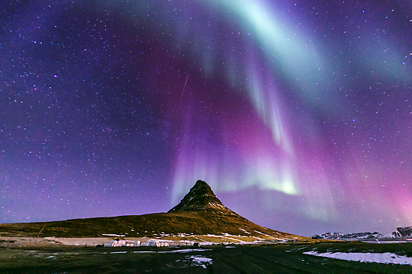 포토 JPG 해외이미지 별 겨울 자연 밤하늘 산 아이슬란드 사람없음 야외 야간 오로라 몽환 겨울풍경 해외202004 해외포토 자연요소 계절 유럽 컨셉 자연현상 하늘 풍경 생태계 파일형식 이미지허브