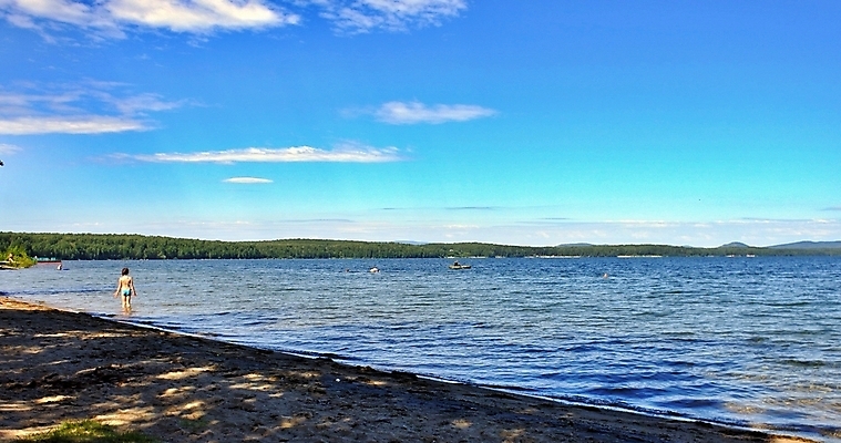 포토 JPG 해외이미지 나무 구름 공원 호수 물결 파도 섬 자연 하늘 산 거리 파노라마 풍경 사람없음 가로 물 여름 파란색 맑음 나뭇가지 소나무 러시아 지역 암초 반대 남쪽 내추럴 전국 가문비나무 수평선 해외202004 해외포토 자연요소 식물 계절 공공시설 유럽 바다 컬러 날씨 촬영기법 방향 생태계 파일형식 이미지허브