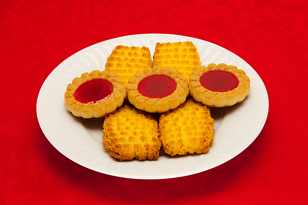 포토 JPG 해외이미지 접시 따뜻함 사람없음 빨간색 쿠키 추위 설탕 질감 해외202004 해외포토 식기 컬러 디저트 파일형식 이미지허브