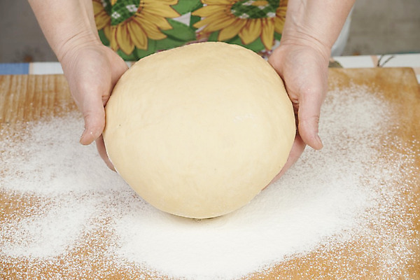 포토 JPG 해외이미지 손 들기 신체부위 밀가루 밀가루반죽 나무도마 제빵사 해외202004 해외포토 직업 모션 도마 사람 목재 가루 반죽 파일형식 이미지허브