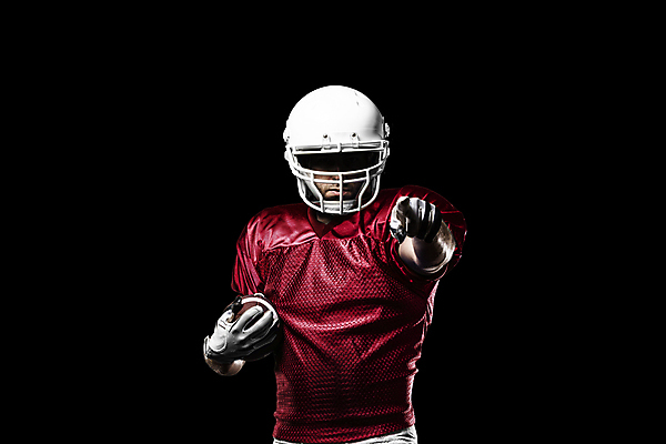 포토 JPG 해외이미지 스튜디오촬영 남자 스포츠 유니폼 공 축구선수 한명 사람 성인 빨간색 운동복 컬러풀 미식축구 축구 미국 축하 헬멧 럭비공 미식축구선수 해외202004 해외포토 1 옷 컬러 컨셉 북아메리카 운동선수 실내 구기 보호장비 럭비용품 파일형식 이미지허브