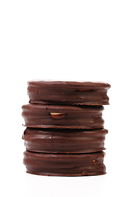 포토 JPG 해외이미지 백그라운드 사람없음 갈색 크래커 쿠키 과자 초콜릿 에너지 달콤 설탕 해외202004 해외포토 컬러 디저트 맛 파일형식 이미지허브