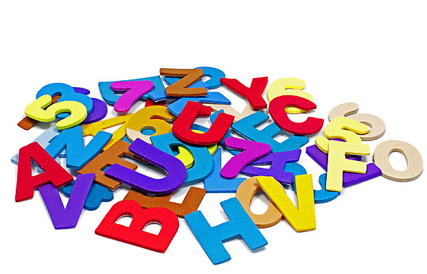 포토 JPG 해외이미지 모양 캐릭터 교육 분홍색 텍스트 학교 사람없음 빨간색 초록색 파란색 단어 장난감 노란색 쌓기 유치원 흰색 선택 수집 심볼 고립 혼란 해외202004 해외포토 문자 컬러 컨셉 모션 파일형식 이미지허브