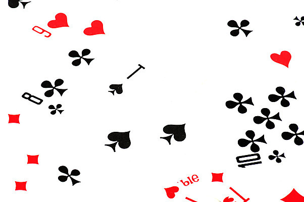 포토 JPG 해외이미지 종이 장난 놀이 추상 정장 사람없음 게임 흰색 하트 신용카드 행운 도박 위험 갑판 가득함 심볼 카지노 포커 고립 해외202004 해외포토 모양 옷 컬러 컨셉 무늬 배_교통 금융 트럼프 파일형식 이미지허브