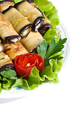 포토 JPG 해외이미지 접시 음식 토마토 채소 가지 치즈 건강 마늘 사람없음 초록색 저녁식사 샐러드 굽기 점심식사 폭식 채식주의자 핸드메이드 해외202004 해외포토 식기 컬러 유제품 식사 구이 채식 파일형식 이미지허브