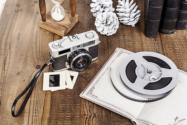 포토 JPG 해외이미지 디자인 종이 백그라운드 컨셉 비즈니스 탁자 추상 프레임 선물 미술 사람없음 목재 책 연필 카메라 우주 검은색 쪽지 사진촬영 공책 공백 장비 수확 골동품 클래식 은색 필름 심볼 모래시계 향수 오브젝트 그림 복고 롤 머리위 아날로그 구식 그런지 옛날 스타일 카피스페이스 해외202004 해외포토 나무 모래 시계 컬러 가구 무늬 농업 재료 문화예술 문구용품 학용품 전자제품 필기구 촬영 화장품 파일형식 이미지허브