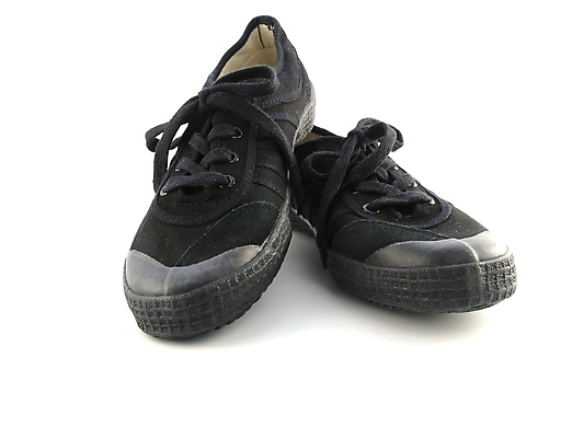 포토 JPG 해외이미지 스포츠 운동화 신발 건강 사람없음 초록색 달리기 조깅 운동 검은색 장비 오브젝트 체육관 캔버스 고무 고립 양발 해외202004 해외포토 컬러 모션 파일형식 이미지허브