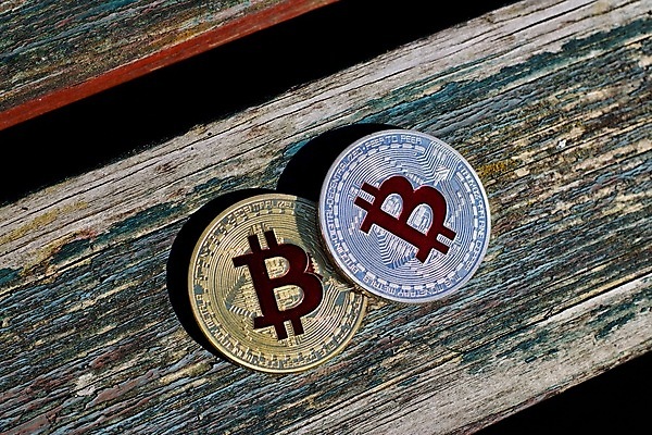 포토 JPG 해외이미지 돈 인터넷 비즈니스 안전 사람없음 금융 동전 저축 발굴 무역 보안 결제 가치 해외202004 해외포토 산업 경제 재산 파일형식 이미지허브