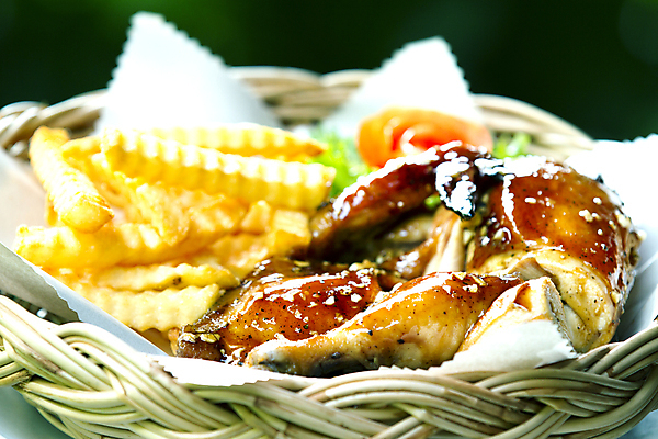 포토 JPG 해외이미지 전통 접시 음식 크리스마스 채소 과일 탁자 휴가 파슬리 육류 요리 사람없음 목재 빨간색 갈색 저녁식사 치킨 당근 축하 뜨거움 황금 그릴 사과 굽기 레몬 향신료 준비 소금 후추 추수감사절 주키니 핸드메이드 해외202004 해외포토 나무 식기 기념일 기독교 컬러 가구 컨셉 식재료 재료 주방용품 뿌리채소 식사 구이 닭고기요리 향미료 파일형식 이미지허브