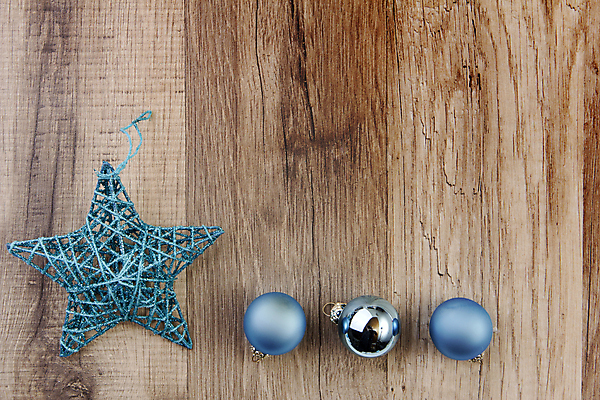 포토 JPG 해외이미지 별 크리스마스장식 크리스마스 실내 사람없음 파란색 장식볼 오브젝트 오너먼트 나무배경 해외202004 해외포토 자연요소 기념일 컬러 백그라운드 내부 장식 파일형식 이미지허브