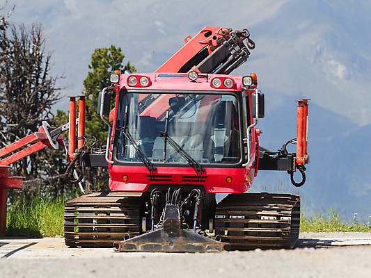 포토 JPG 해외이미지 계절 겨울 교통시설 모바일 사람없음 빨간색 여름 오스트리아 언덕 휴양지 유지 해외202004 해외포토 유럽 컬러 교통 장소 시설 파일형식 이미지허브