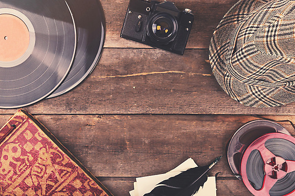 포토 JPG 해외이미지 디자인 백그라운드 장신구 탁자 사람없음 목재 펜 카메라 우주 장비 수확 골동품 널 정상 앨범 필름 향수 깃털 오브젝트 복고 오디오 테이프 아날로그 비닐 얼레 구식 그런지 깃털펜 옛날 항목 스타일 카피스페이스 해외202004 해외포토 나무 가구 농업 재료 재질 문구용품 전자제품 필기구 화장품 공백 파일형식 이미지허브