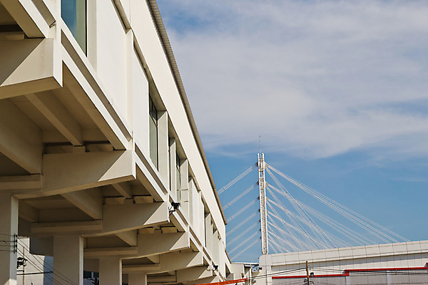 포토 JPG 해외이미지 디자인 백그라운드 비즈니스 건축양식 창문 유리 지붕 미래 바닥 사람없음 내부 건물 장식 파란색 빛 사무실 반사 금속 산책 거울 도시 복도 센터 역 공항 쇼핑몰 도착 출발 천장 통로 대문 상업 각도 일반 방법 철강 터미널 해외202004 해외포토 건축물 건축 컬러 컨셉 교통시설 재질 휴식 문 파일형식 이미지허브
