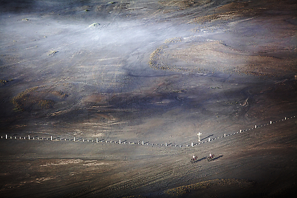 포토 JPG 해외이미지 나무 구름 계절 도로 길 여행 백그라운드 밭 농업 자연 하늘 날씨 풍경 사람없음 야외 초록색 여름 파란색 햇빛 태양 환경 맑음 봄 흰색 시골 신선 숲 땅 언덕 싱글 조경 장면 방법 밭일 평야 수평선 해외202004 해외포토 자연요소 식물 산업 컬러 교통시설 생태계 파일형식 이미지허브