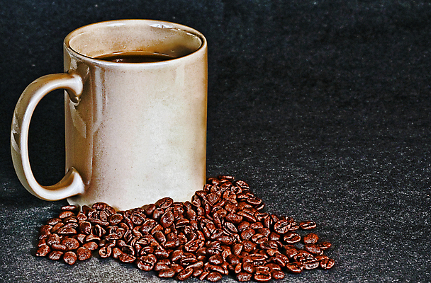 포토 JPG 해외이미지 커피 음료 콩 사람없음 컵 갈색 검은색 카페 머그컵 맛 낟알 굽기 가득함 상승 심플 에스프레소 구성 모카 카페인 해외202004 해외포토 식기 컬러 컨셉 곡류 상점 구이 파일형식 이미지허브