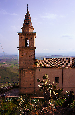 포토 JPG 해외이미지 종교 건축양식 사람없음 교회 마을 이탈리아 도시 역사 정사각형 A 타운 종탑 바로크 파멸 해외202004 해외포토 도형 알파벳 건축 유럽 컨셉 종교건축 건물 탑 파일형식 소멸 이미지허브