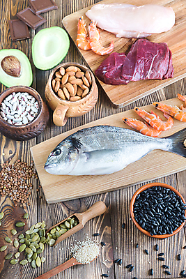 포토 JPG 해외이미지 새우 육류 씨앗 사람없음 초콜릿 닭고기 소고기 견과류 날것 도미 아몬드 아보카도 나무도마 나무배경 해외202004 해외포토 식물 백그라운드 과일 식재료 디저트 도마 갑각류 어류 목재 파일형식 이미지허브