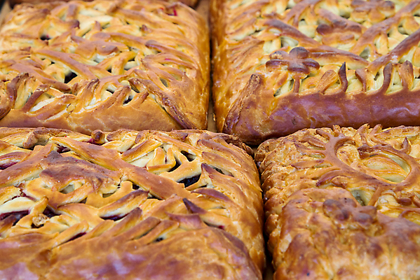 포토 JPG 해외이미지 전통 그릇 접시 디자인 음식 빵 패턴 다이어트 주택 건강 요리 사람없음 컵 케이크 주방 축제 식사 빵집 신선 최고 맛 굽기 향신료 만족 그림 양배추 반죽 아로마 칼로리 러시아인 스터핑 이스트 전국 핸드메이드 해외202004 해외포토 서양인 식기 감정 컨셉 무늬 채소 디저트 건물 상점 구이 향미료 파일형식 이미지허브