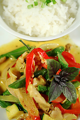 포토 JPG 해외이미지 다이어트 채소 고추 밥 피망 콩 건강 요리 사람없음 식사 저녁식사 치킨 신선 고명 맛 허브 유기농 카레 바질 건강식 내추럴 점심식사 메인요리 저지방 저칼로리 주키니 해외202004 해외포토 식물 웰빙 음식 컨셉 곡류 기름_음식 닭고기요리 파일형식 이미지허브