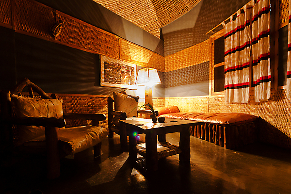 포토 JPG 해외이미지 전통 문화 가구 의자 탁자 사람없음 목재 장식 침대 램프 커튼 가죽 해외202004 해외포토 나무 생활용품 재료 조명 파일형식 이미지허브