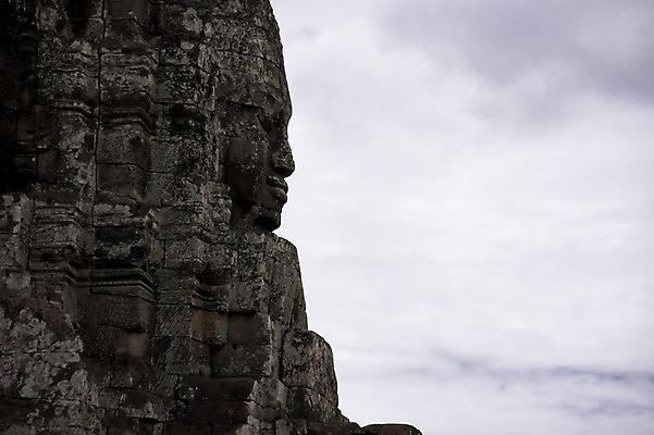 포토 JPG 해외이미지 전통 외관 아시아 종교 문화 얼굴 조각 여행 불교 건축양식 하늘 미술 미소 사람없음 건물 조각상 머리 탑 골동품 바위 기도 사찰 영혼 역사 원주민 명상 캄보디아 사암 천연기념물 고고학 숭배 옛날 파멸 해외202004 해외포토 건축물 교육 건축 나라 컨셉 종교건축 문화예술 표정 신체부위 조형물 돌_바위 아프리카인 파일형식 소멸 이미지허브