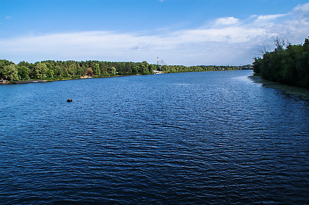 포토 JPG 해외이미지 나무 구름 분홍색 여행 패턴 자연 지팡이 하늘 낚시 친절 거리 풍경 사람없음 야외 빨간색 초록색 물 여름 파란색 강 태양 반사 평화 우주 수영 침묵 캠핑 흰색 만 고독 천국 우크라이나 해외202004 해외포토 자연요소 식물 계절 감정 유럽 컬러 컨셉 무늬 레저 소리 수상스포츠 생태계 파일형식 이미지허브
